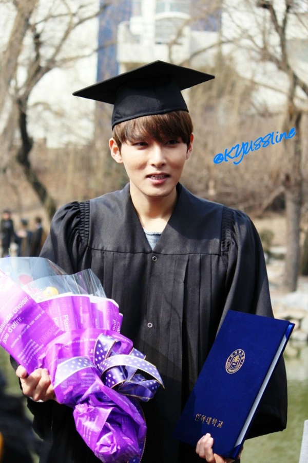 Ngôi trường Ryeowook và Siwon (Suju) đồng hành suốt 6 năm 4