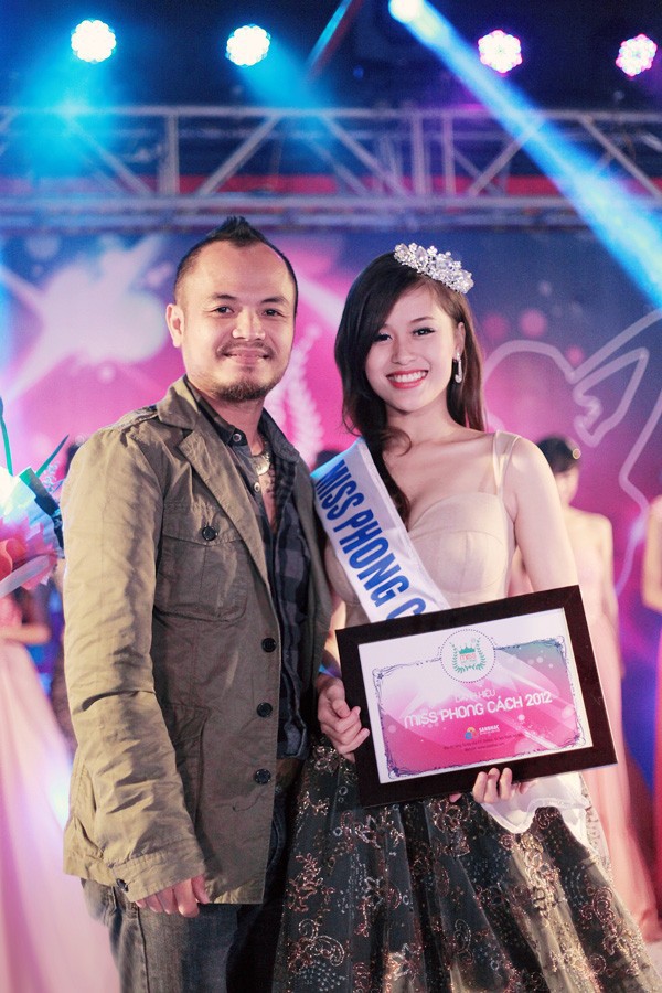 Giải thưởng "siêu khủng" của cuộc thi Mister & Miss Sàn Nhạc 2013 4