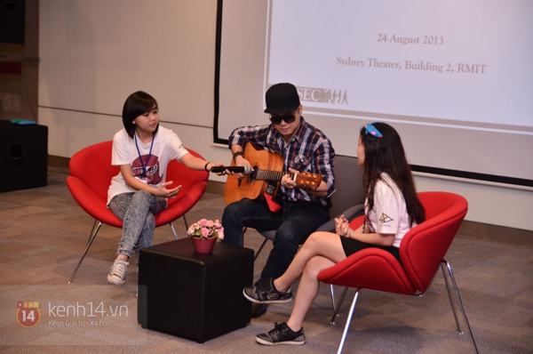 Sinh viên trường RMIT cùng Hà Okio quảng bá nét đẹp Việt Nam 3