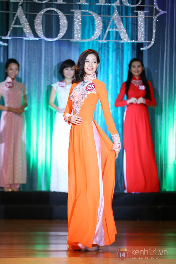 Cô nữ sinh xinh xắn đăng quang Miss Áo Dài 2013 13