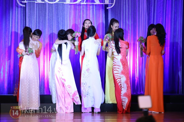 Cô nữ sinh xinh xắn đăng quang Miss Áo Dài 2013 16