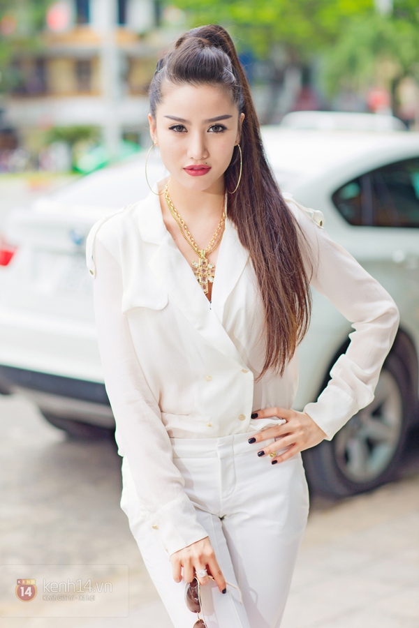 "Hot girl số 1 Sài Thành" khoe vẻ đẹp mặn mà của gái một con 4