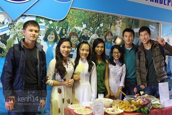 Ngày lễ ẩm thực Việt Nam của du học sinh tại Nga 14