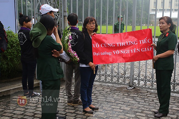 TP.HCM: Không khí trang nghiêm và đầy cảm động trong lễ viếng Đại tướng 5