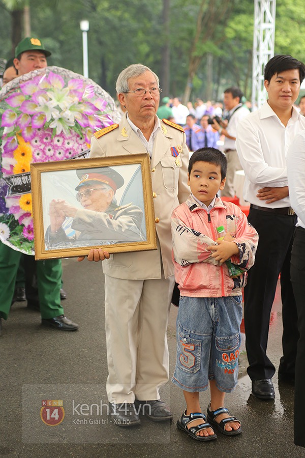 TP.HCM: Không khí trang nghiêm và đầy cảm động trong lễ viếng Đại tướng 41