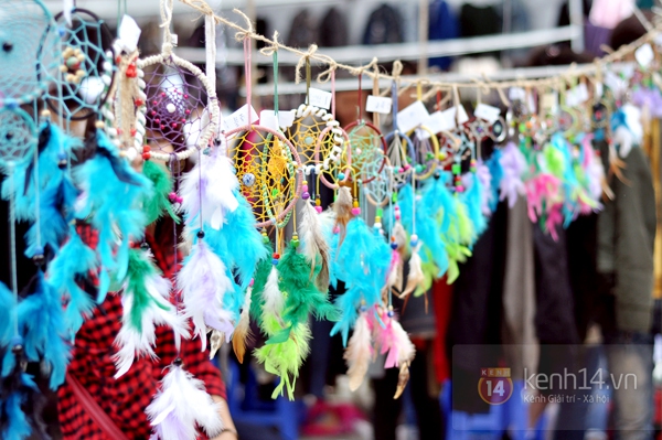 Hội chợ tràn ngập dreamcatcher của teen trường Việt Đức 1