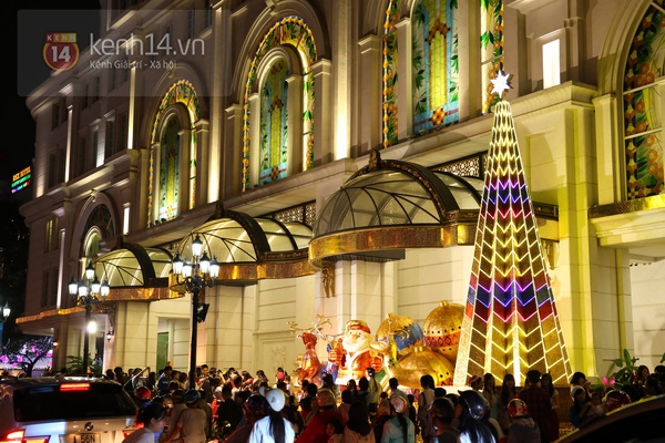 Ngắm Sài Gòn lộng lẫy trước mùa Giáng sinh và Năm mới 2014 18