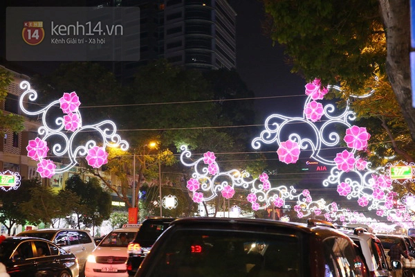 Ngắm Sài Gòn lộng lẫy trước mùa Giáng sinh và Năm mới 2014 10