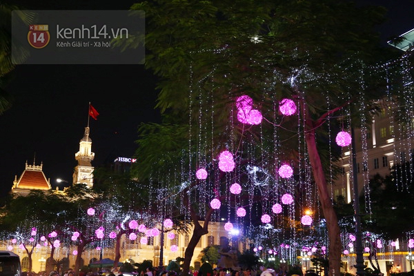 Ngắm Sài Gòn lộng lẫy trước mùa Giáng sinh và Năm mới 2014 6