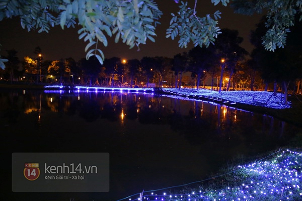 Sài Gòn: Ngỡ ngàng ngắm công viên sáng rực trong đêm với nửa triệu bóng đèn Led 29