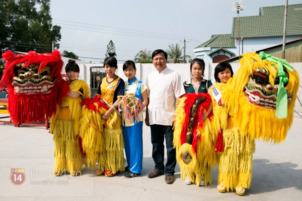 Chuyện nghề của những cô gái múa Lân Sư Rồng trẻ nhất Việt Nam 4