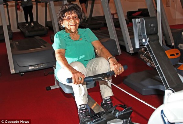 Cụ bà 101 tuổi vẫn tập gym đều đặn như thanh niên 4