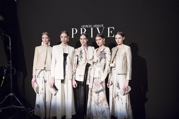 6 BST đẹp "nín thở" của Tuần lễ Haute Couture Paris 29