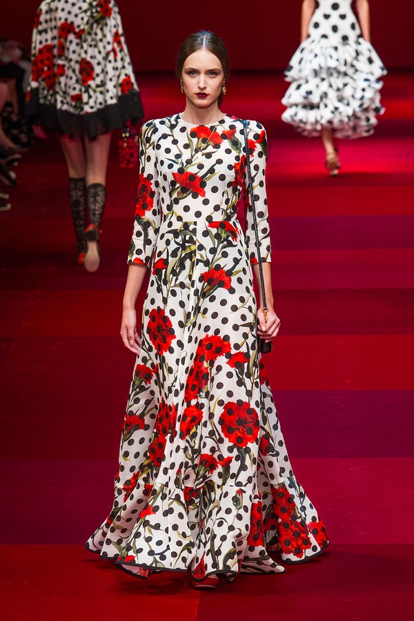 Angela Phương Trinh bị "ám ảnh" bởi Dolce&Gabbana? 2