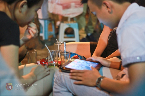 Kh&aacute;m ph&aacute; sức quyền rũ của cafe vỉa h&egrave; tr&ecirc;n phố H&agrave; Nội 14