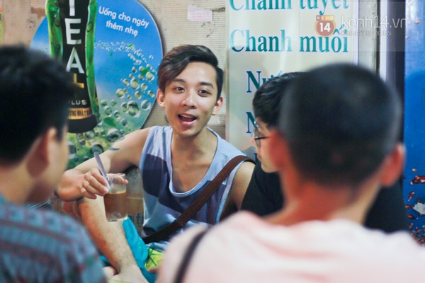 Kh&aacute;m ph&aacute; sức quyền rũ của cafe vỉa h&egrave; tr&ecirc;n phố H&agrave; Nội 3