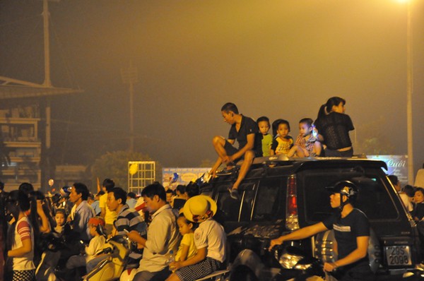 Ph&aacute;o hoa rực s&aacute;ng tr&ecirc;n bầu trời H&agrave; Nội 81