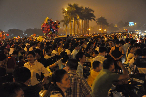 Ph&aacute;o hoa rực s&aacute;ng tr&ecirc;n bầu trời H&agrave; Nội 74