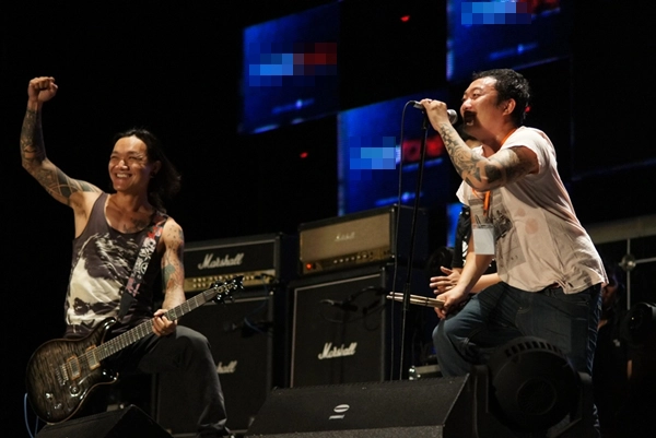 20.000 người &ldquo;đắm m&igrave;nh&rdquo; c&ugrave;ng &ldquo;RockStorm&rdquo; 36