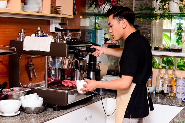 Don Nguyễn bán cafe dịp Valentine 2 Don Nguyễn bán cafe dịp Valentine 2