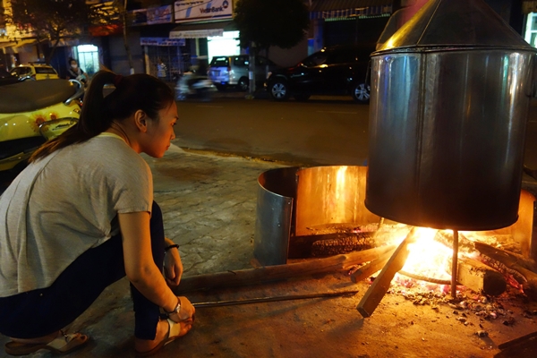 Mỹ Tâm giản dị nấu bánh, làm mứt ngày Tết 2