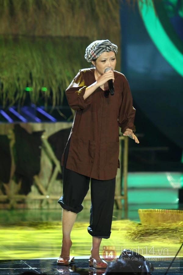 Khởi My xuất sắc đăng quang Qu&aacute;n qu&acirc;n "Gương mặt th&acirc;n quen" 30