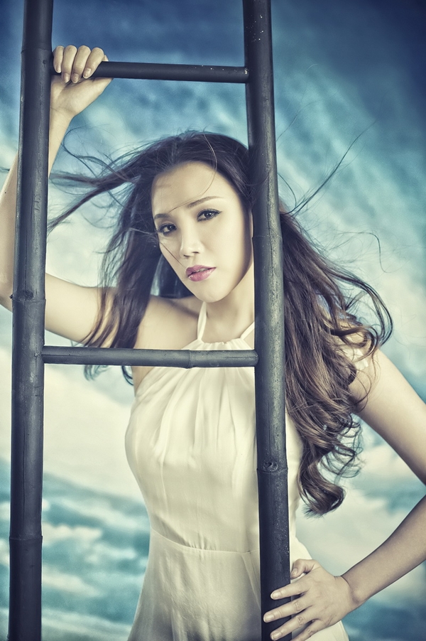 Hồ Quỳnh Hương tung MV cho hit trong album trở lại  11