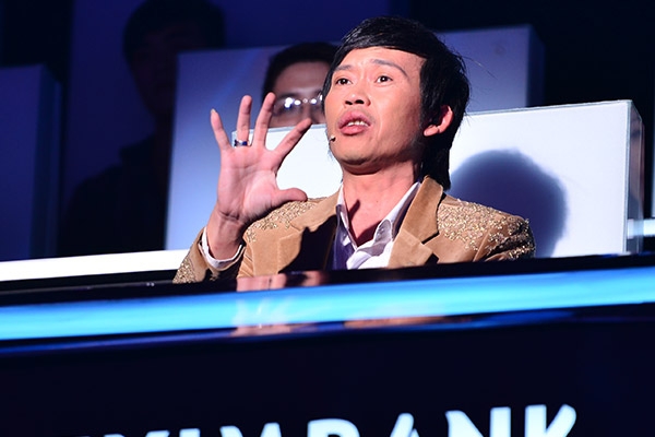 The Winner Is...: Ho&agrave;i Linh "nổi da g&agrave;" v&igrave; nh&oacute;m D&ograve;ng Thời Gian  2