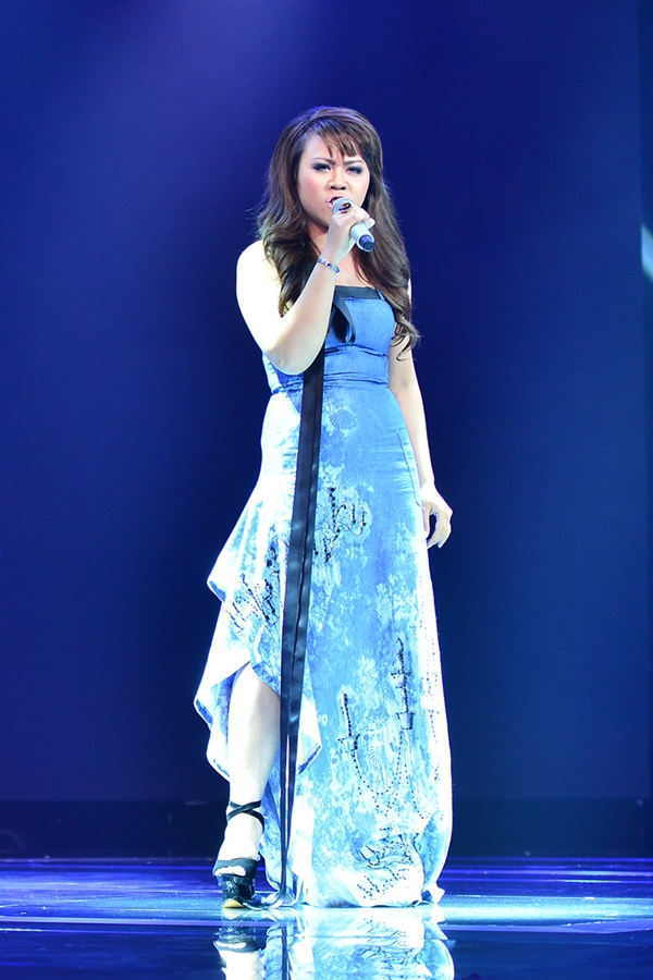 The Winner Is...: Ho&agrave;i Linh "nổi da g&agrave;" v&igrave; nh&oacute;m D&ograve;ng Thời Gian  8