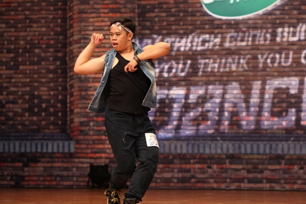 SYTYCD: "Bà mẹ 4 con trẻ trung" chinh phục BGK 15