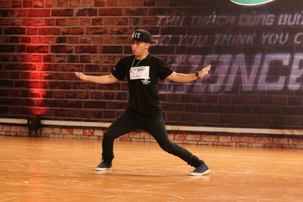 SYTYCD: "Bà mẹ 4 con trẻ trung" chinh phục BGK 6