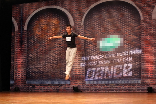 SYTYCD: "Bà mẹ 4 con trẻ trung" chinh phục BGK 13