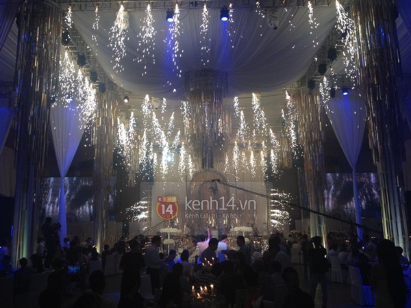 Cho&aacute;ng ngợp với si&ecirc;u đ&aacute;m cưới 7 tỷ của Ngọc Thạch 40