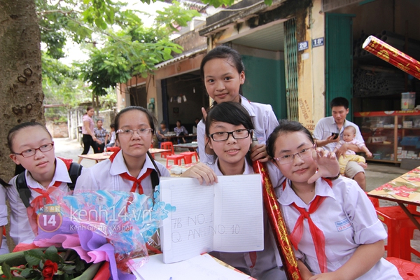 Quang Anh trở về quê nhà trong sự chào đón nồng nhiệt của người dân 4