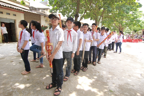 Quang Anh trở về quê nhà trong sự chào đón nồng nhiệt của người dân 6