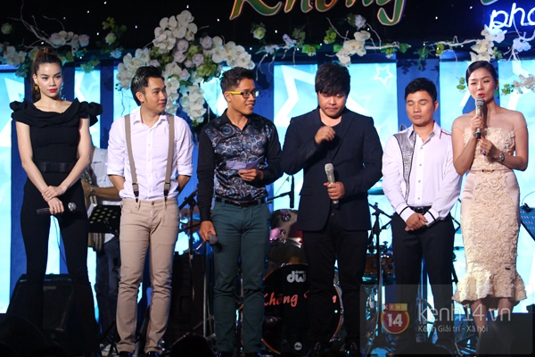 Hà Hồ "huy động" học trò tại "The Voice 2012" cùng làm từ thiện 18