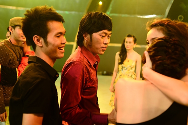 SYTYCD: Gi&aacute;m khảo Ho&agrave;i Linh "tr&aacute;ch" kh&aacute;n giả 15