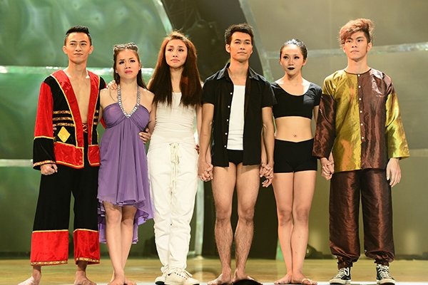 SYTYCD: Gi&aacute;m khảo Ho&agrave;i Linh "tr&aacute;ch" kh&aacute;n giả 4