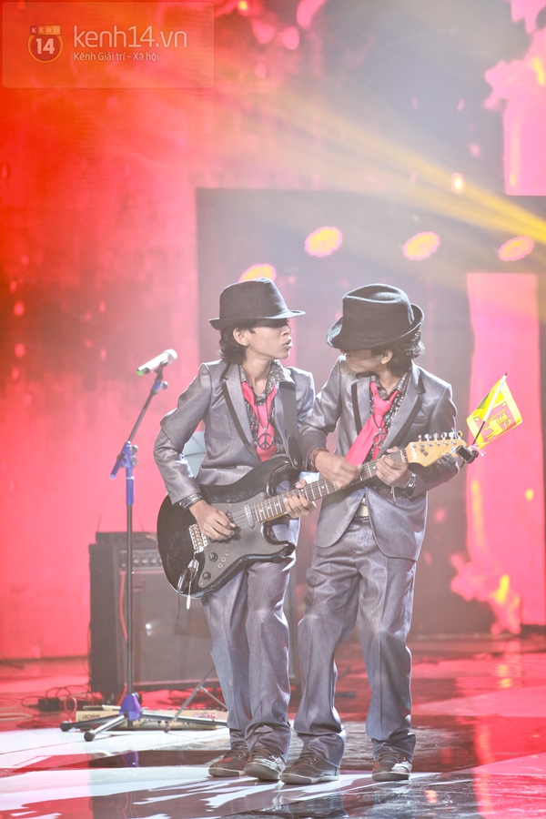 SISTAR, Văn Mai Hương "ch&aacute;y hết m&igrave;nh" c&ugrave;ng kh&aacute;n giả Việt 26