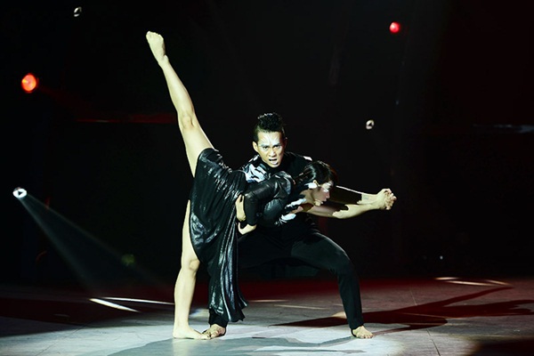 SYTYCD: Mỹ An - Đ&igrave;nh Lộc tỏa s&aacute;ng qua b&agrave;n tay nh&agrave; bi&ecirc;n đạo của Lady Gaga 20