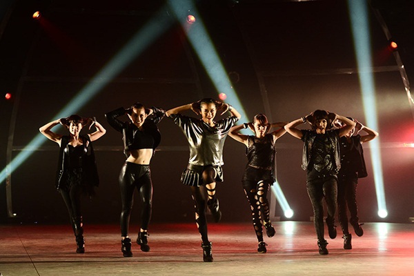 SYTYCD: Mỹ An - Đ&igrave;nh Lộc tỏa s&aacute;ng qua b&agrave;n tay nh&agrave; bi&ecirc;n đạo của Lady Gaga 26