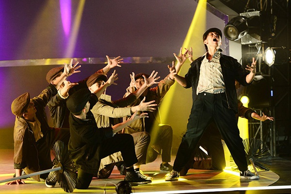 SYTYCD: Mỹ An - Đ&igrave;nh Lộc tỏa s&aacute;ng qua b&agrave;n tay nh&agrave; bi&ecirc;n đạo của Lady Gaga 27