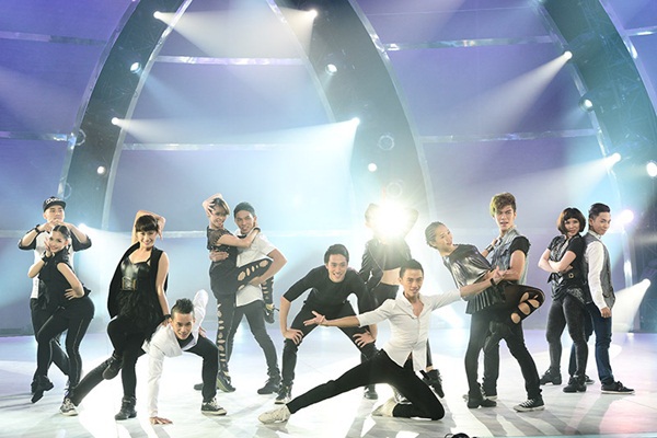 SYTYCD: Mỹ An - Đ&igrave;nh Lộc tỏa s&aacute;ng qua b&agrave;n tay nh&agrave; bi&ecirc;n đạo của Lady Gaga 29