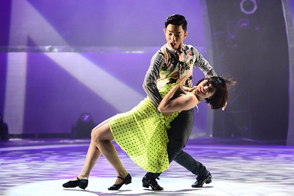 SYTYCD: Mỹ An - Đ&igrave;nh Lộc tỏa s&aacute;ng qua b&agrave;n tay nh&agrave; bi&ecirc;n đạo của Lady Gaga 13