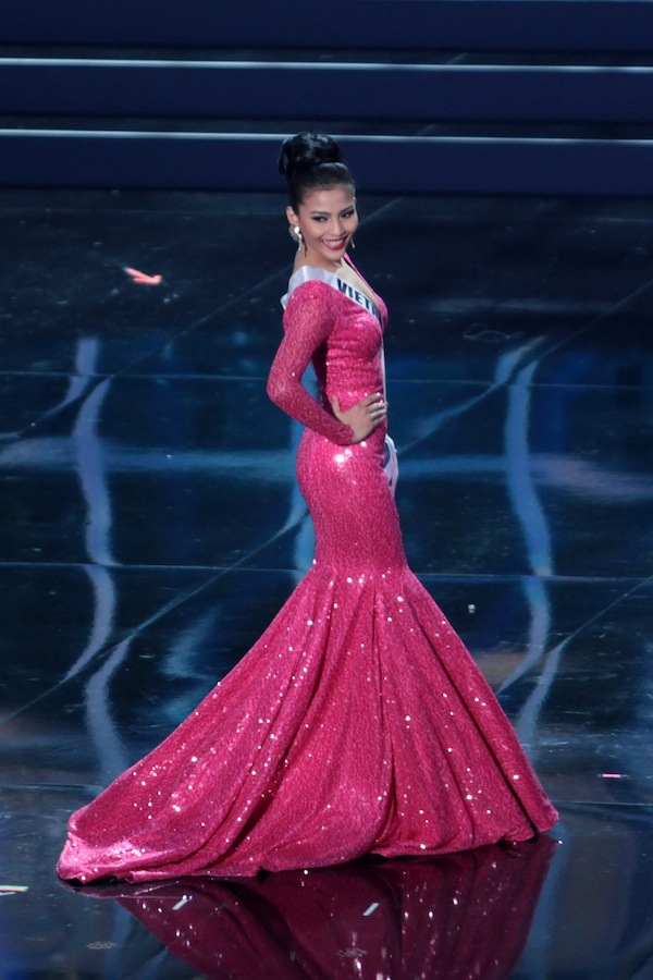Trương Thị May tự tin tỏa sáng vòng Bán kết Miss Universe 2013 8