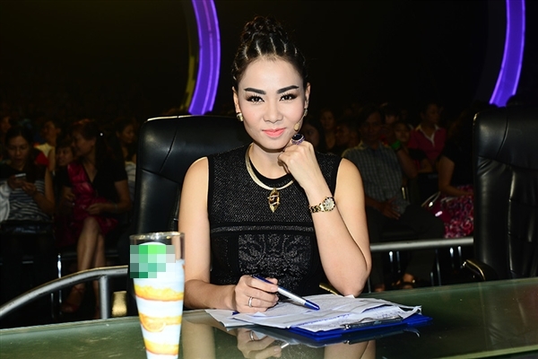Thu Minh xin không làm "Hoa hậu thân thiện" khi ngồi ghế "nóng" 2