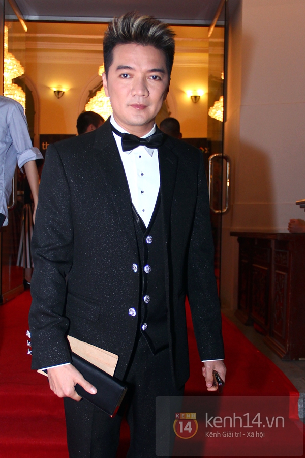 Lâm Chi Khanh, Hương Giang Idol xuất hiện "trắng bệch" trên thảm đỏ 5
