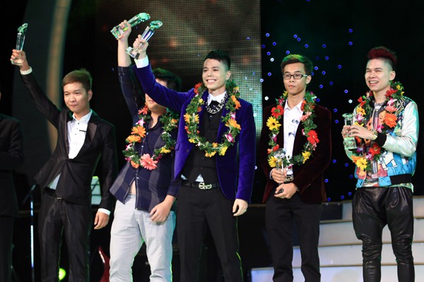 Đông Nhi, Thanh Bùi lần đầu vào Top 10 của "Làn Sóng Xanh" 4