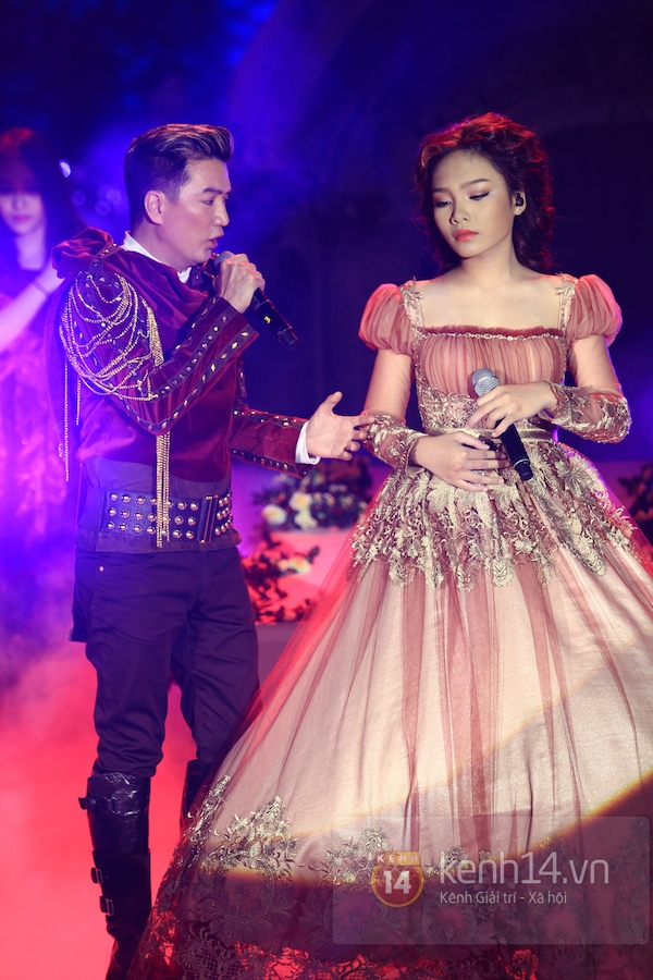 Ai là "người chiến thắng" nổi bật nhất showbiz Việt 2013? 17