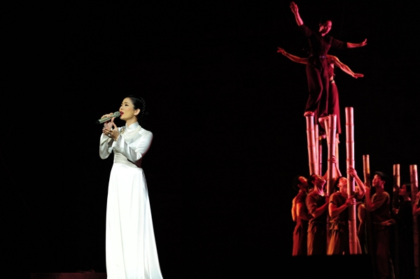 Mỹ Tâm, Thu Minh, Hà Hồ tỏa sáng trên cùng sân khấu 37